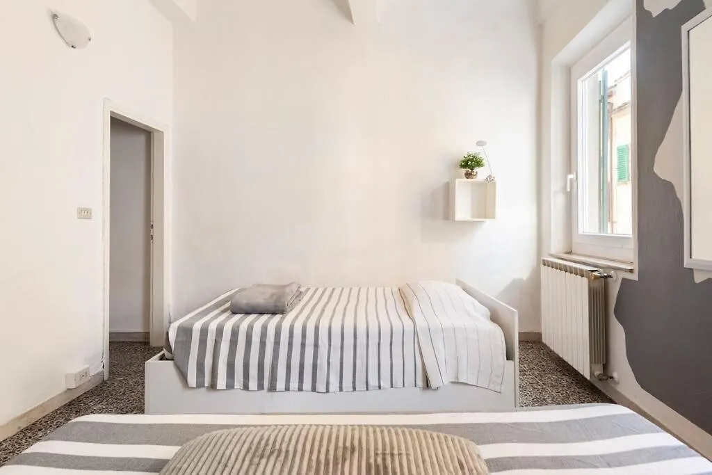 Apartment Santa Croce Apartament Florence